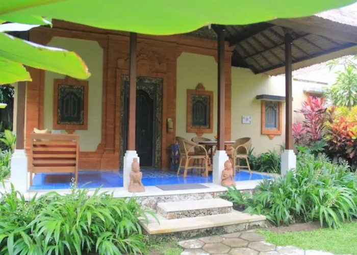 Resort Tandjung Sari 4*