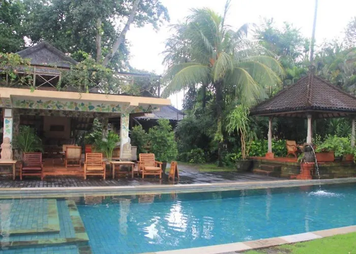 Tandjung Sari 4*