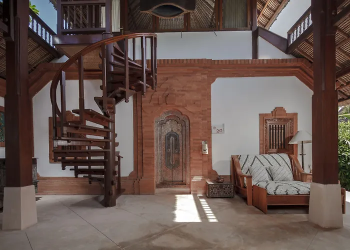 Tandjung Sari 4*